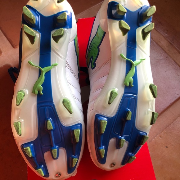 Women’s Puma Soccer Cleats - Picture 8 of 15